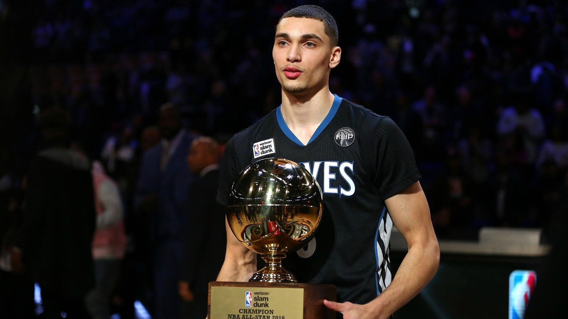 “英超大战一触即发，胜局之变引发广泛关注”，英超比赛集锦